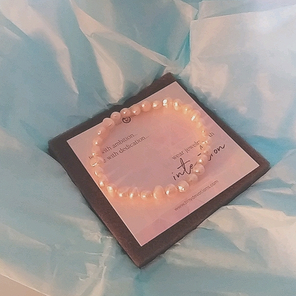 Tiny Devotions Freshwater Pink Pearl Bracelet - Picture 7 of 8